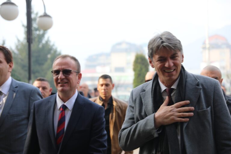 “Unë e bëra Arben Taravarin…” – Sela: Kam sakrifikuar veten për të!