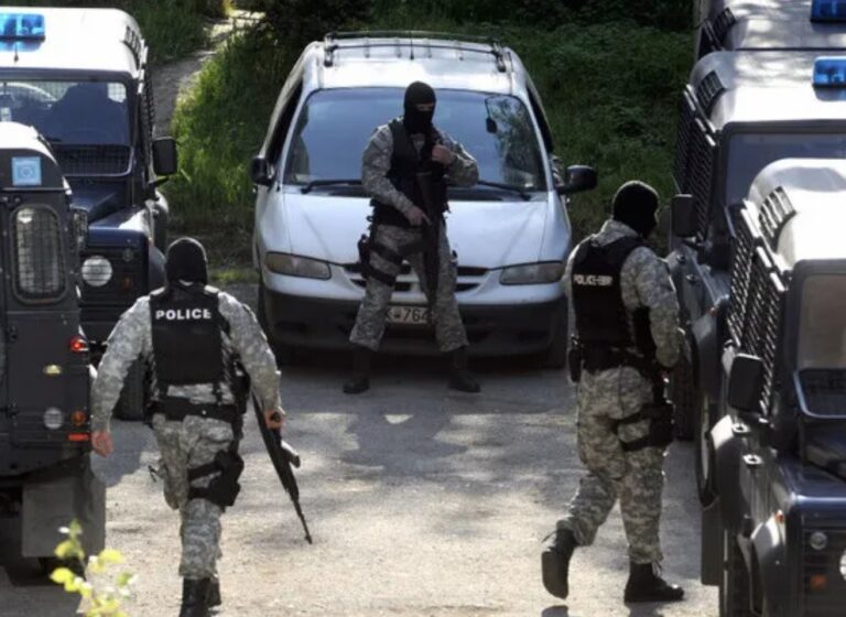 Aksion i policisë dhe shërbimit inteligjent në Shkup, arrestohen disa persona të dyshuar për terrorizëm