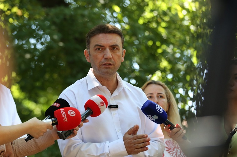 bdi-ne-cair-organizon-te-nxjerre-mbi-2000-te-rinj-te-ashper-ne-protesten-e-studenteve