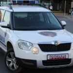 Një 31 vjeçar nga Saraj rrihet me armë para të dashurës së tij