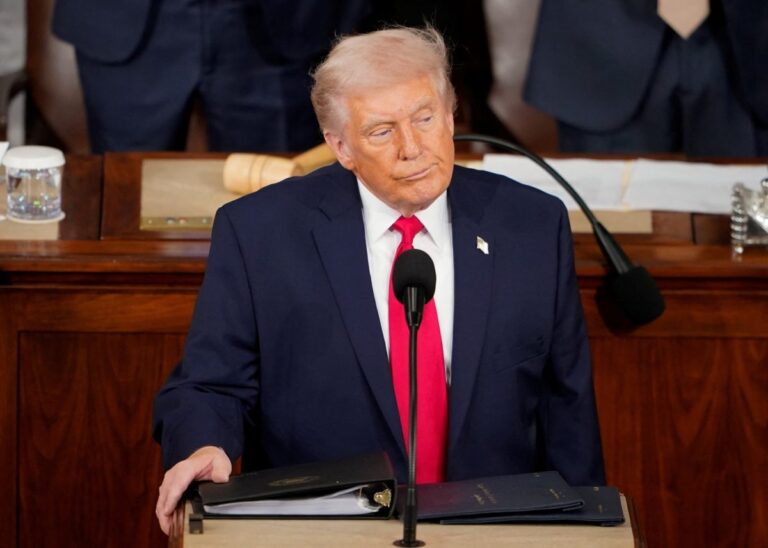 ‘Do t’i godasim fort’: Tregjet të zhgënjyera, nafta rritet përsëri pas fjalimit të Trump