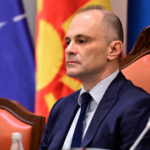 Filipçe: Mickoski po i lë pa komb maqedonasit