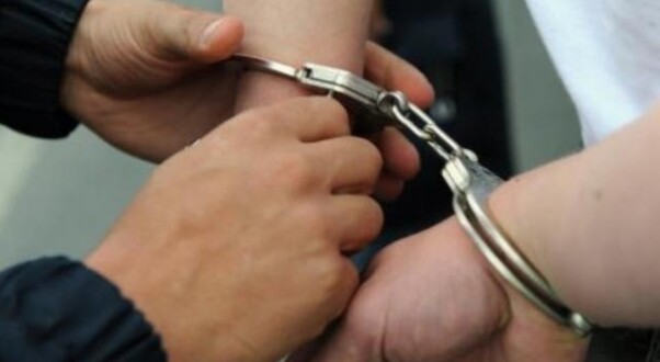 Bastisje në Gostivar  gjendet  pluhur i bardhë    arrestohen dy persona