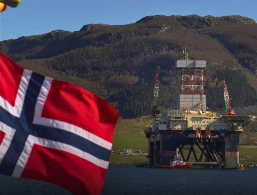 Si i menaxhoj Norvegjia me gjenialitet rezervat e naftës pas zbulimit në 1969 