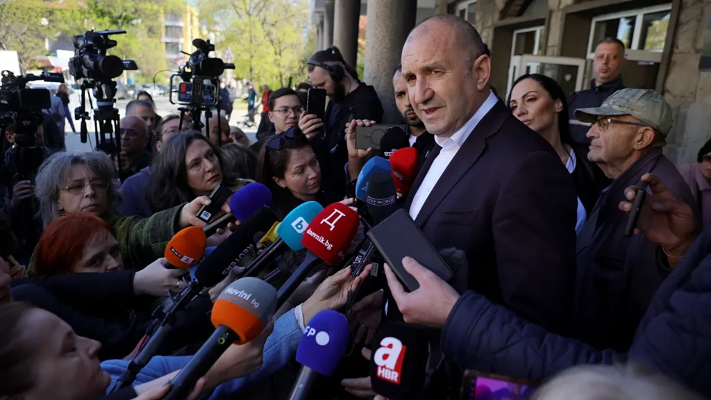  Acarrohen marrëdhëniet Bullgari Maqedoni   Radev  Nuk kam pse të takohem me Mickoskin
