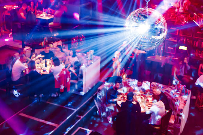 Aksion në mesnatë  Ndalohen tri vajza nga Serbia e Shqipëria në një lokal në Vrapçisht