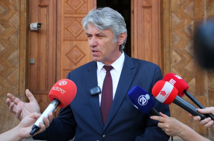 sela-promovon-partine-e-re-do-te-kalojme-ne-lidhja-shqiptare