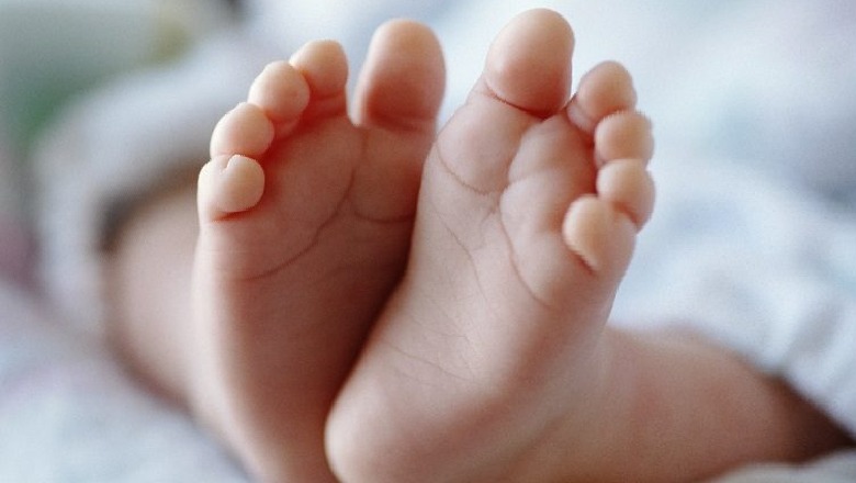Rast i rëndë në Ferizaj  Foshnja lind në tualet të Emergjencës  vdes pak pas lindjes
