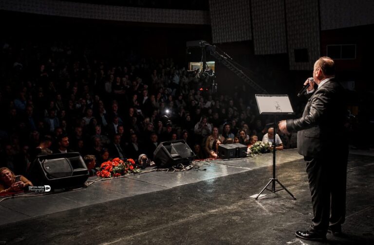 Mahmut Ferati ka disa fjalë për tetovarët pas koncertit jubilar në Tetovë
