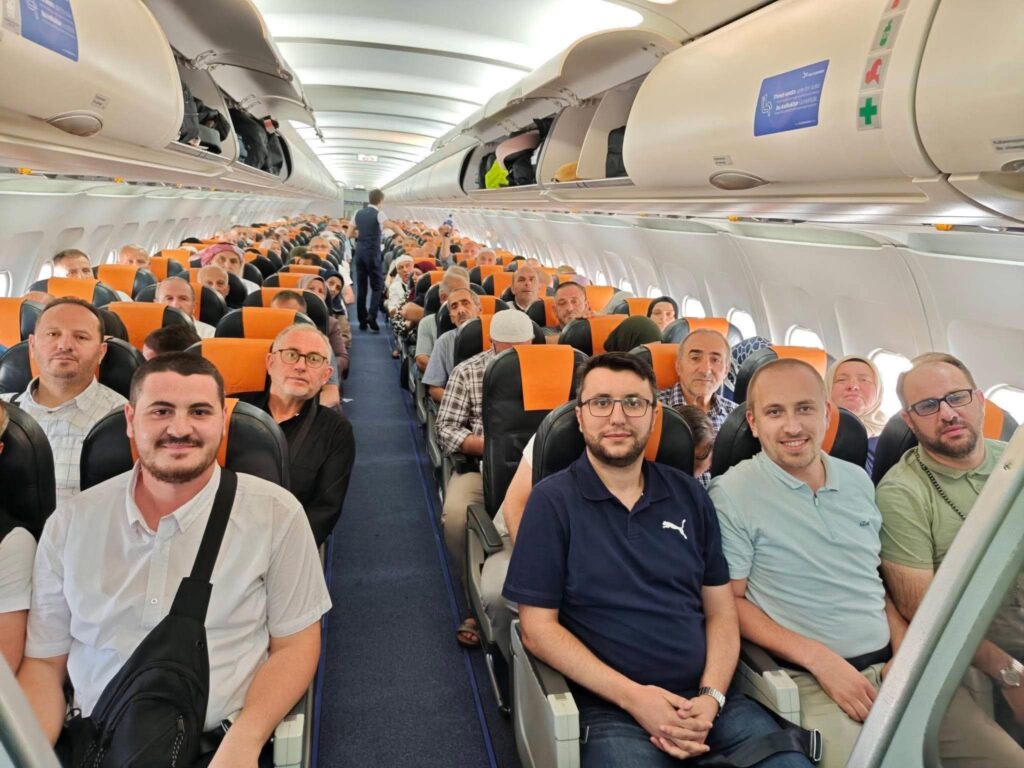 niset-aeroplani-i-fundit-kthehen-haxhileret-e-tetoves-nga-medineja