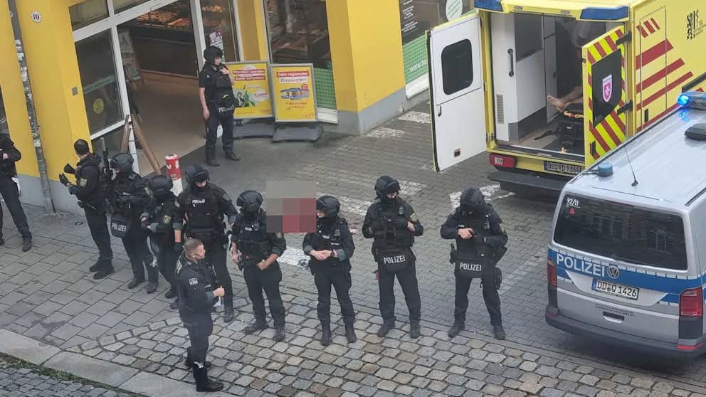Policia gjermane qëllon burrin e armatosur që gjuajti dhe bërtiti “Allahu Ekber”