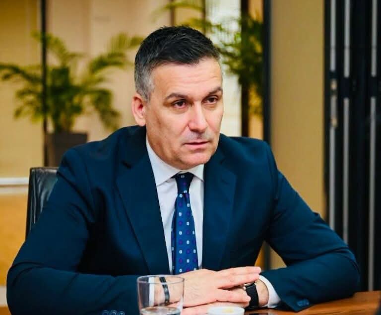 Hoxha: Kur dëmtohet shëndeti i qytetarëve, nuk guxon të ketë kompromise