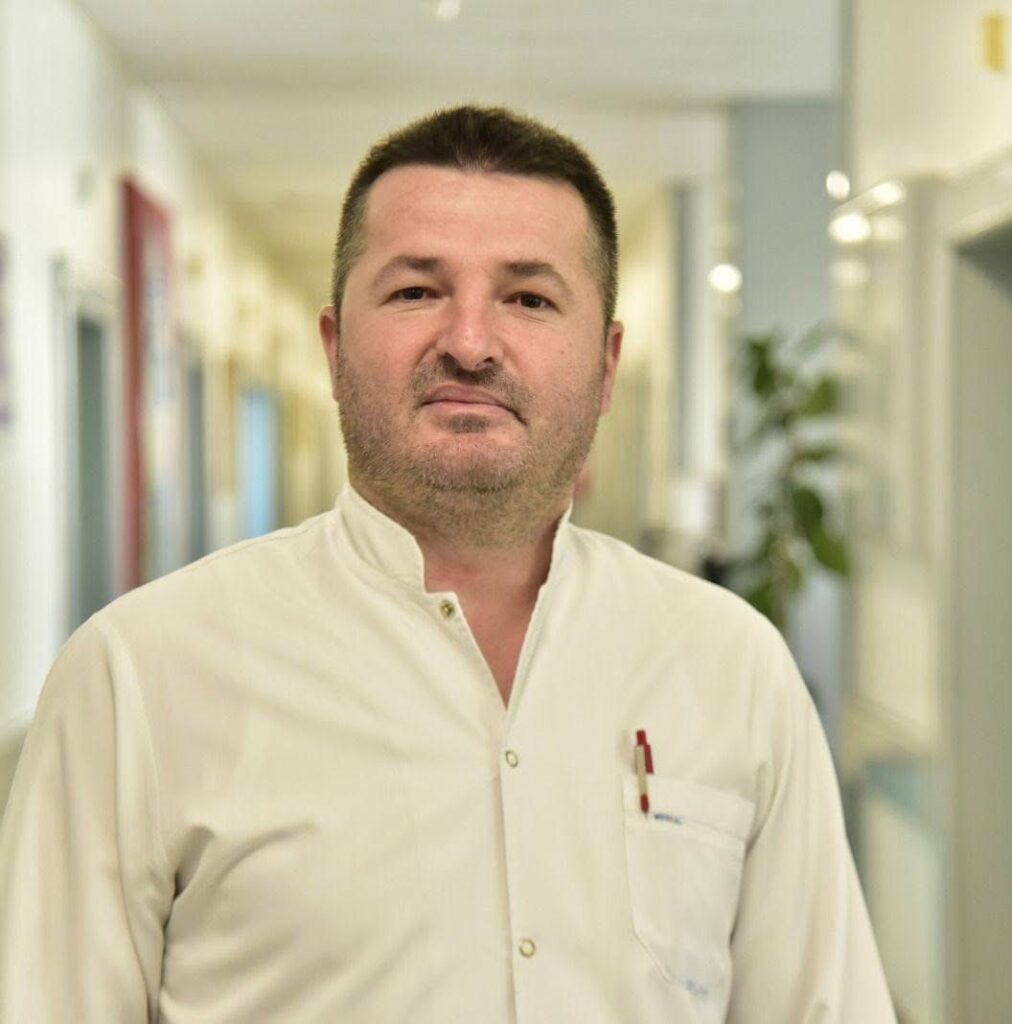 Njihuni me Dr. Ardian Peci, specialist i kirurgjisë torakale njëri ndër më të mirët në Kosovë dhe rajon