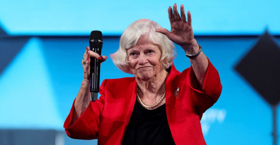 Vritet ish-ministrja e Burgjeve të Britanisë, Ann Widdecombe