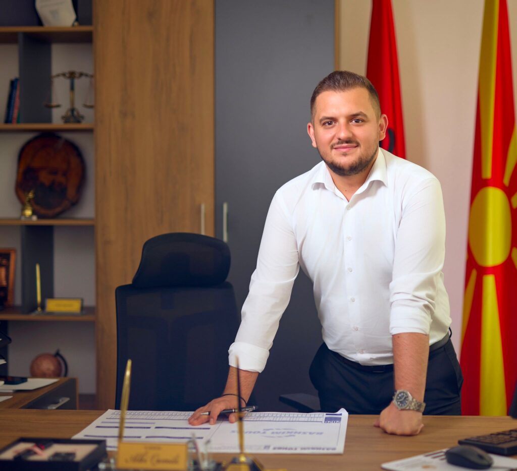 Albi Qamili publikon video: Nuk i mjaftojnë 60 sekonda për të numëruar punët e realizuara në Tetovë (VIDEO)