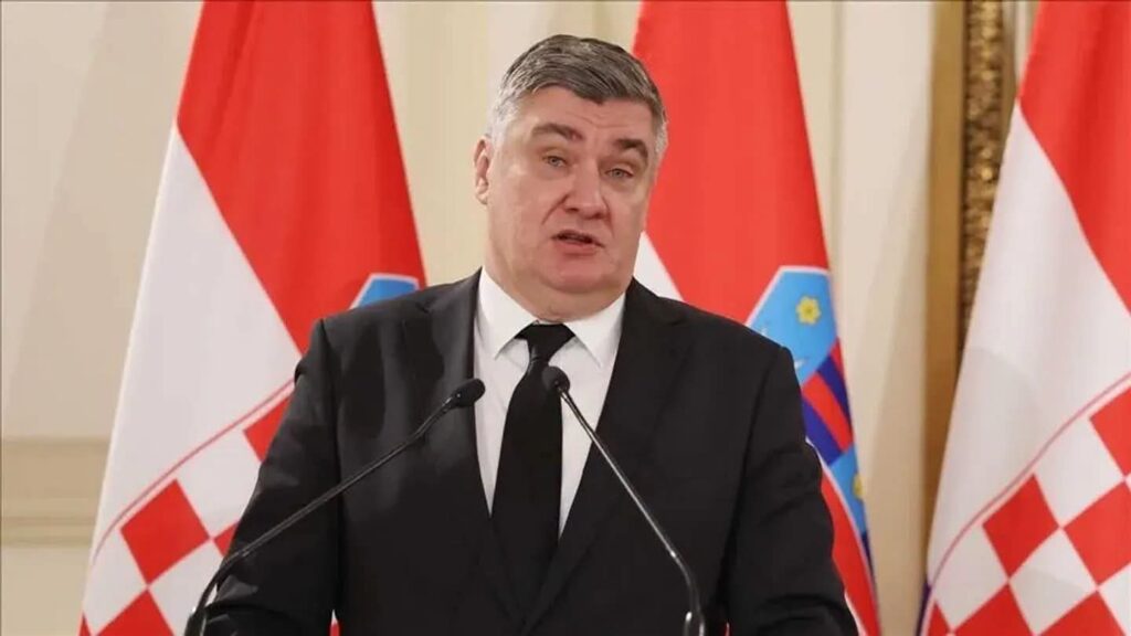 vuciq-mbledh-aleatet-pro-ruse-ne-shtepine-e-tij-bashkon-rrjetin-politik-te-botes-serbe