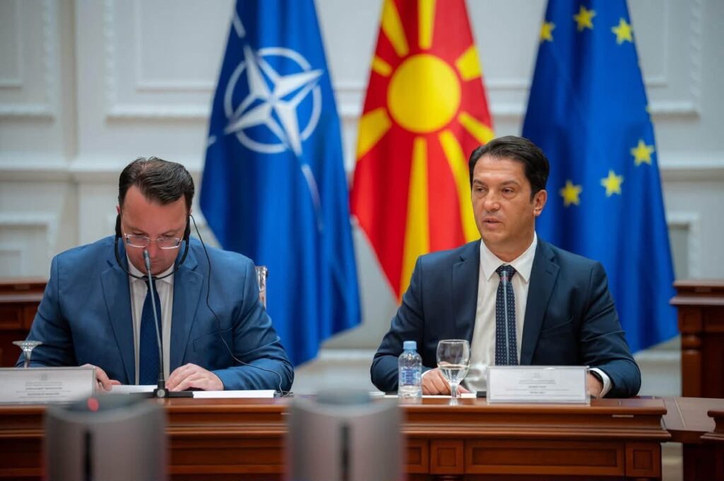 Bekim Sali në seancë solemne të qeverisë  Marrëveshja e Ohrit  përgjegjësi për të ardhmen europiane të vendit