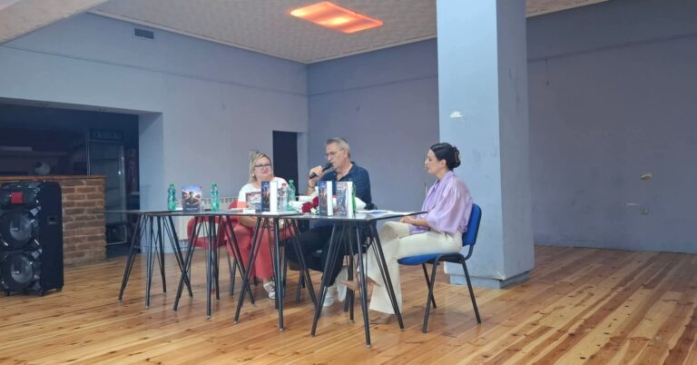 Në Tetovë u promovua libri “Unë, Mario” i Muhamet Ajetit