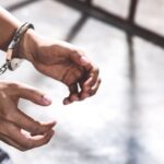 Arrestohet një person në Tearcë, dyshohet se i ka drejtuar fjalë të papërshtatshme një vajze të mitur