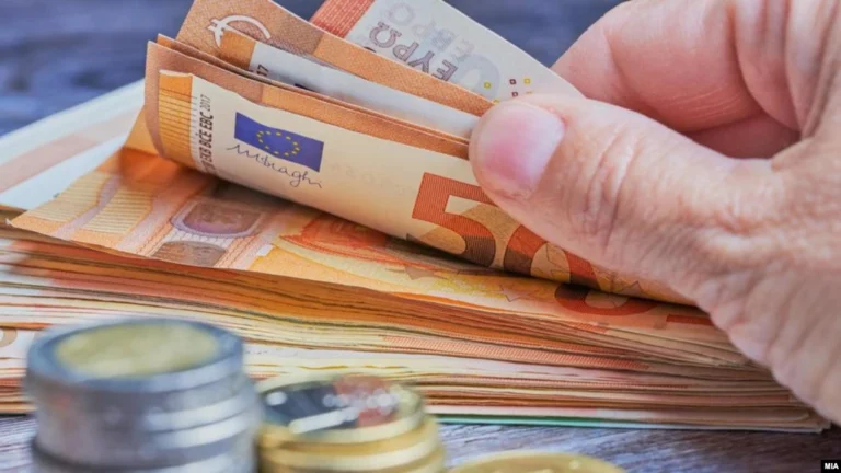 Kush është pronari që paguan këtë pagë? Një shkupjan ka marrë 190.000 euro në muaj!