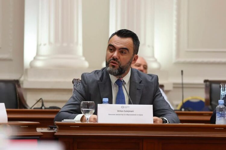 Sulejmani për paralelet shqipe në Idrizovë  Do të ndërtohen 4 mësonjëtore të reja