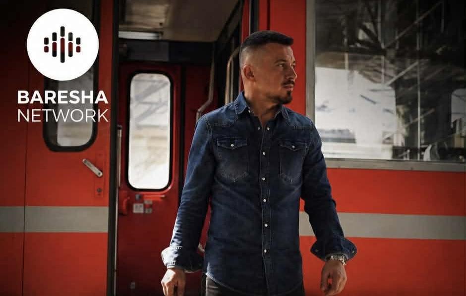 Këngëtari nga Tetova BESIR ISMAILI bashkë me grupin AHENGU BAND sjell këngën e re “GURBETI”, një dedikim për të gjithë mërgimtarët (Video)
