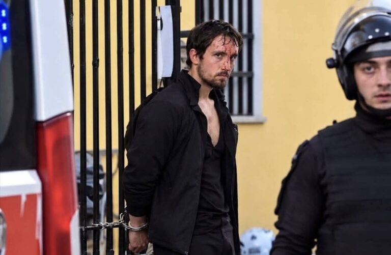 Klevi Metaj, studenti që u përball me 6 policë: Drama familjare që i shtoi revoltën