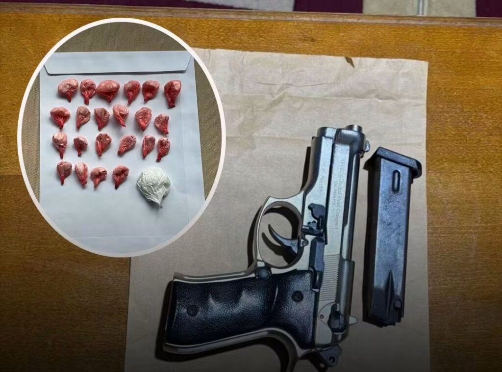 kokaine-dhe-pistolete-ne-recice-te-madhe-arrestohet-57-vjecari