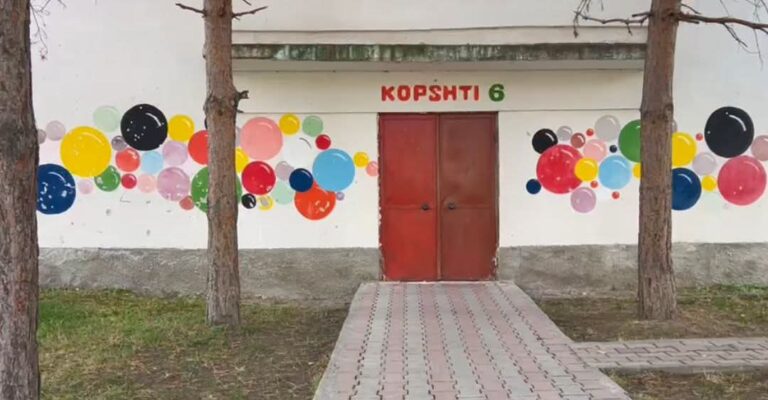 Dyshohet se dhunoj 4 vjeçarin në kopsht, arrestohet edukatorja