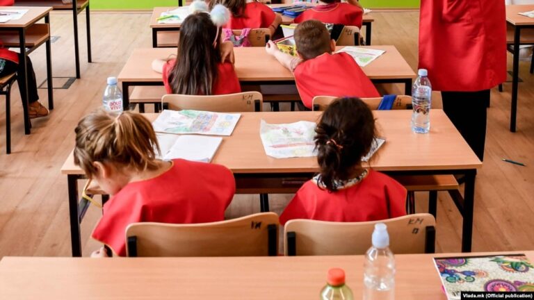 “Shuplaka” rikthehet si mjet edukimi në bankat shkollore në Danimarkë