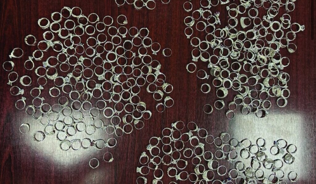 Sekuestrohen rreth 600 unaza argjendi në pikën kufitare “Bllacë”