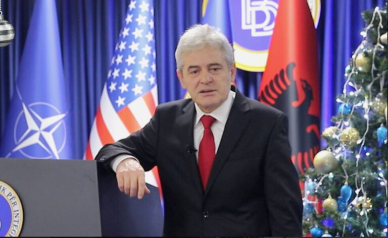 Ali Ahmeti për protestat në Tiranë: Shqipëria që digjet është Shqipëria e të gjithëve