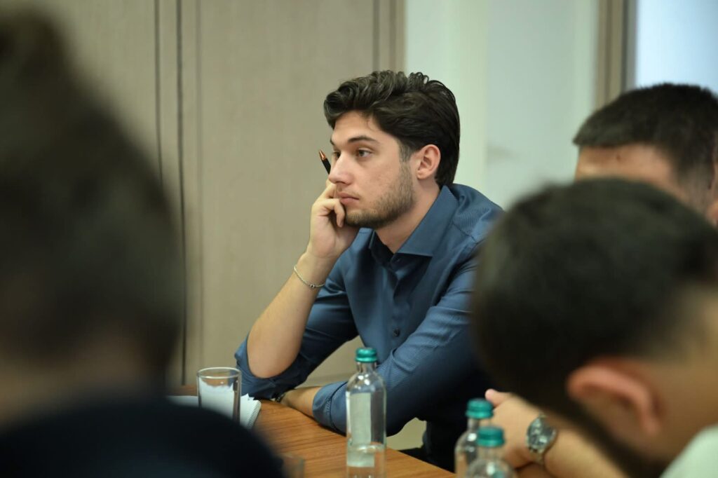 Mevlan Ademi: Provimi i Jurisprudencës mbetet në maqedonisht, studentët paralajmërojnë rikthim në rrugë