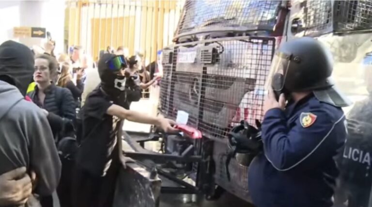 Rama kërcënoi protestuesit se do iu ndalohet hyrja në BE, reagimi i eurodeputetes: Mos u dekurajoni