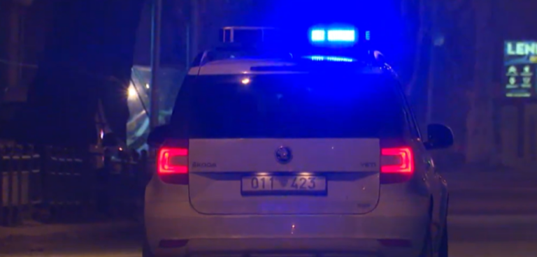 I dehur dhe me marihuanë në veturë, shoferi i BMW-së godet tre 16-vjeçarë në Tetovë dhe largohet nga vendi i ngjarjes