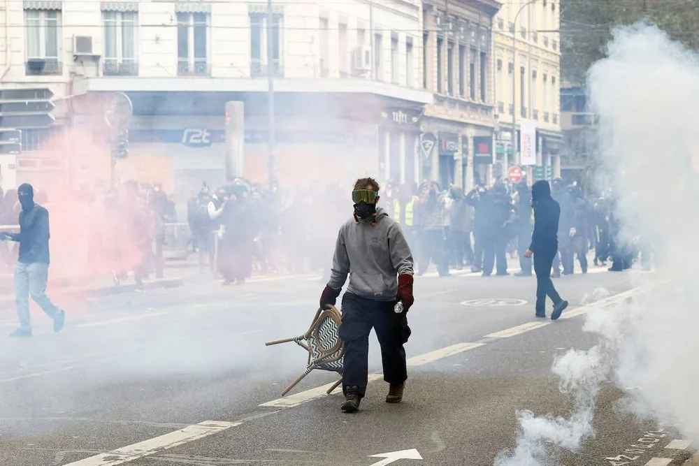 Qeveria franceze u ofron studentëve një marrëveshje për t’i dhënë fund protestave, por ata refuzojnë: Nuk janë përmbushur kërkesat tona