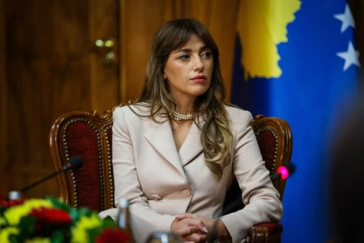 Haxhiu në Shkup: Nuk presim ndryshime në qasjen e Serbisë ndaj Kosovës