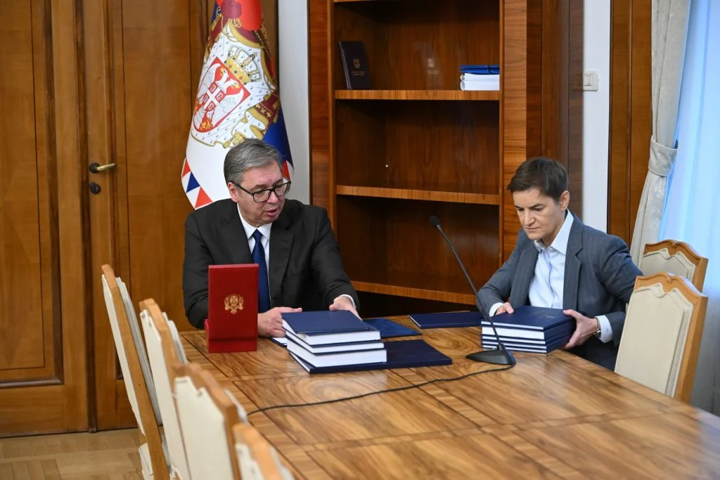 Brnabiç: Po kërkohet arrestimi i Vuçiçit