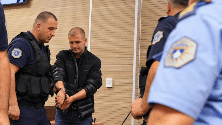 Vëllai i Liridonës kundërshton seancën e mbyllur për publikun: Bota duhet ta shohë punën e gjykatës