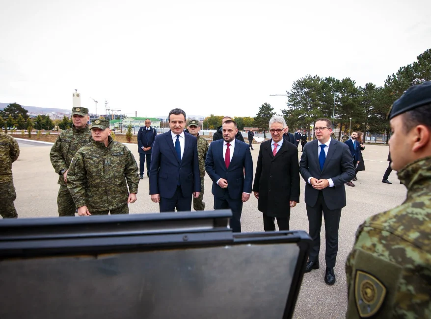 kosova-fuqizon-fsk-ne-me-12-kamione-ushtarake-gjermane-mberrin-kontingjenti-i-ri-i-mjeteve-ushtarake