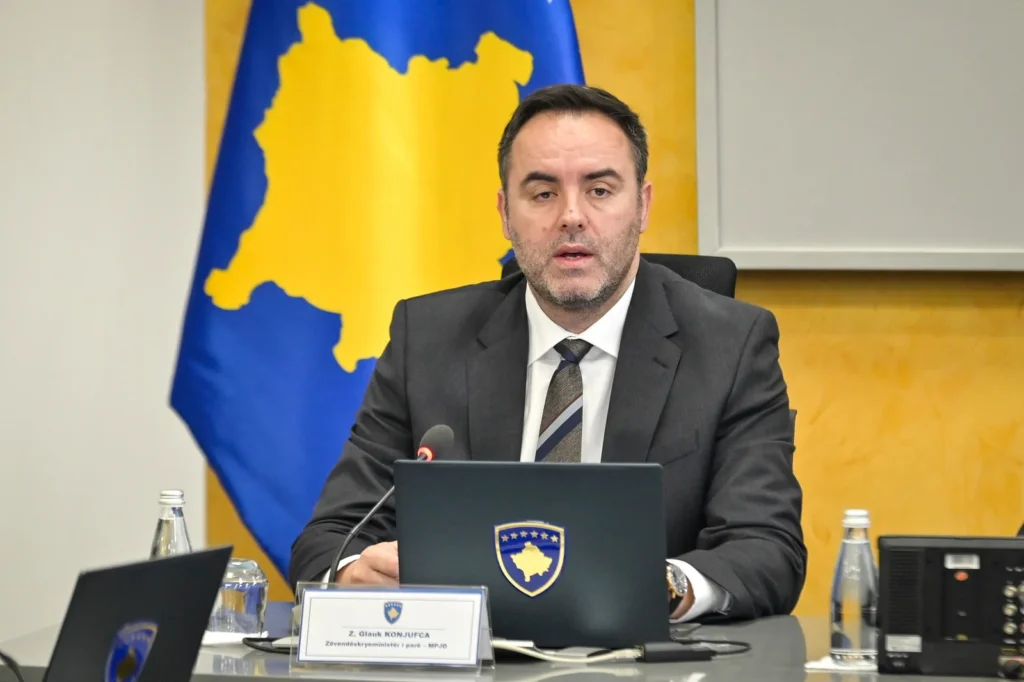 Glauk Konjufca caktohet kryesues i grupit punues për hartimin e strategjisë për mbrojtjen e ish-krerëve të UÇK-së në Apel